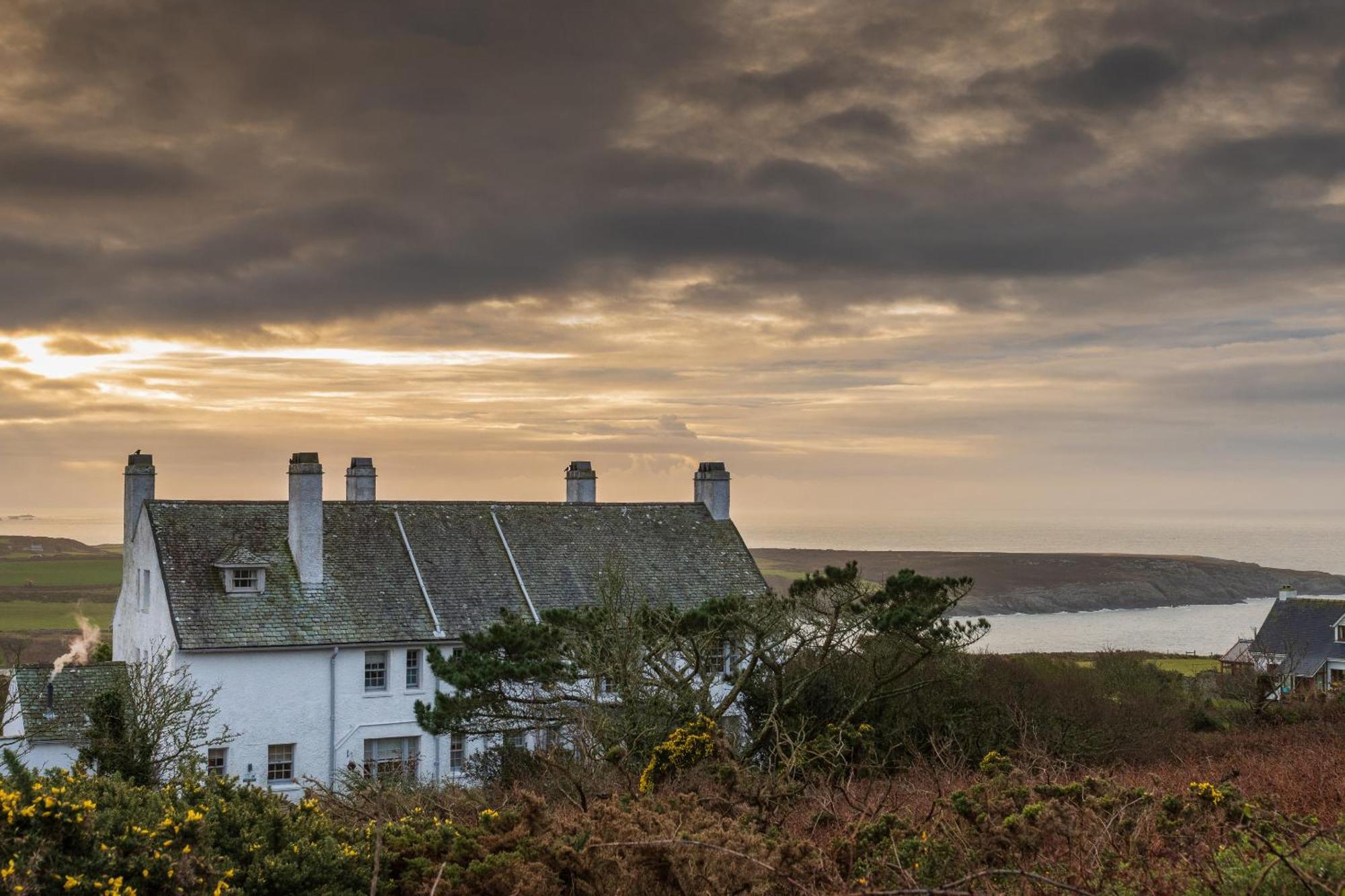 Tan Y Cytiau Villa Holyhead Eksteriør billede